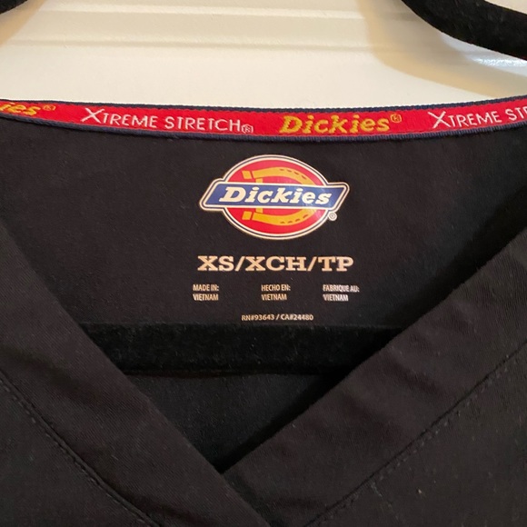 Scrub top - Picture 2 of 2